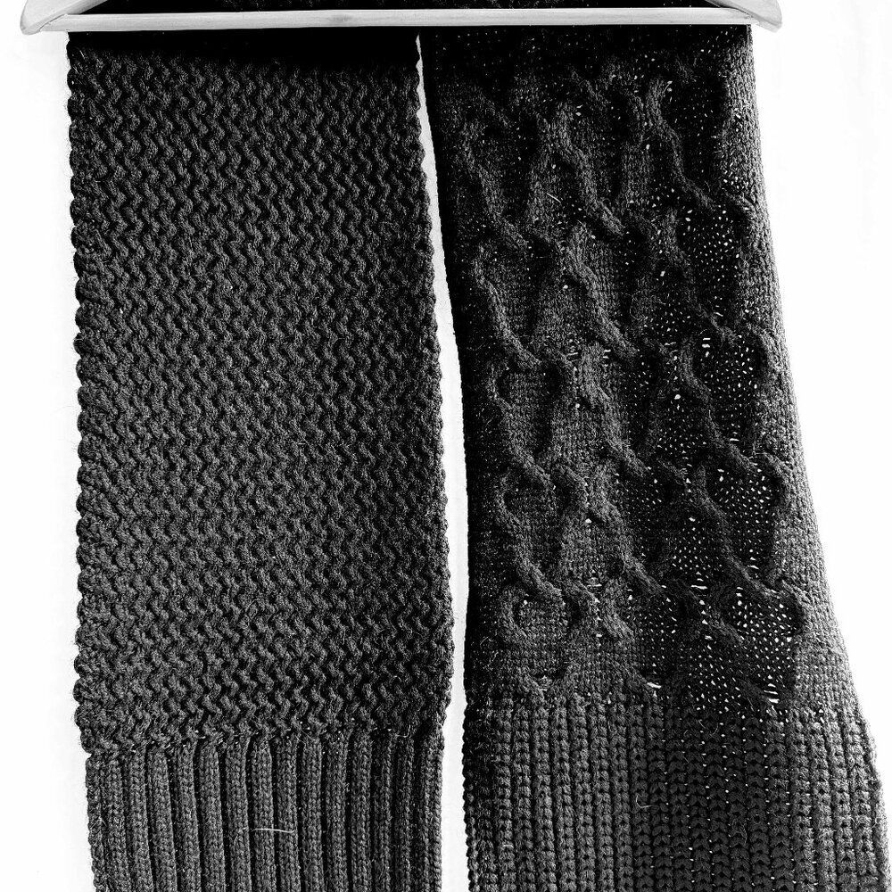 Rogue Wool Blend Black Knit Scarf - Picture 2 of 3